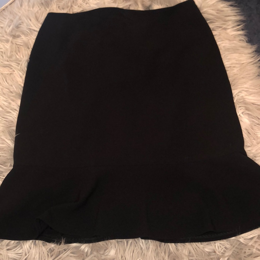 Ruffled pencil skirt